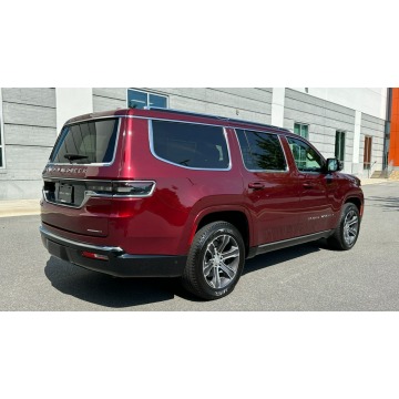 Jeep Wagoneer  SUV 2022,  6.4 benzyna, automat - Na sprzedaż za 381 915 zł - Katowice - zdjęcie 5