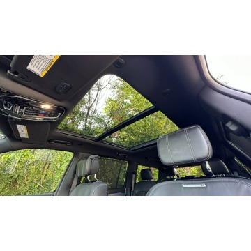 Jeep Wagoneer  SUV 2022,  6.4 benzyna, automat - Na sprzedaż za 381 915 zł - Katowice - zdjęcie 12