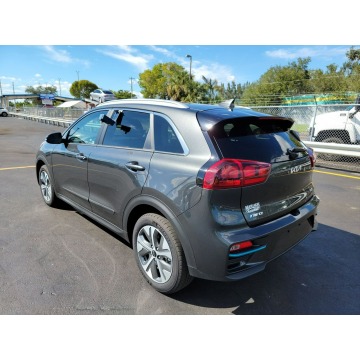 Kia Niro  SUV 2021 elektryczny, automat - Na sprzedaż za 235 238 zł - Katowice - zdjęcie 3