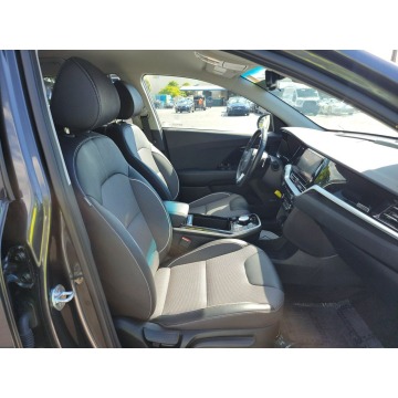 Kia Niro  SUV 2021 elektryczny, automat - Na sprzedaż za 235 238 zł - Katowice - zdjęcie 8