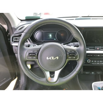 Kia Niro  SUV 2022 elektryczny, automat - Na sprzedaż za 180 000 zł - Katowice - zdjęcie 7