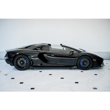 Lamborghini Aventador  Coupe/Sportowy 2022,  6.5 benzyna, automat - Na sprzedaż za 2 160 000 zł - Katowice - zdjęcie 4