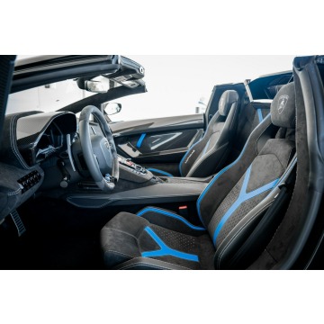 Lamborghini Aventador  Coupe/Sportowy 2022,  6.5 benzyna, automat - Na sprzedaż za 2 160 000 zł - Katowice - zdjęcie 7