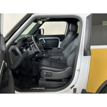 Land Rover Defender  Terenowy 2023,  3.0 benzyna, automat - Na sprzedaż za 540 000 zł - Katowice - zdjęcie 4