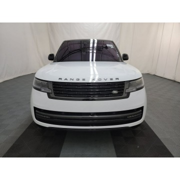 Land Rover Range Rover  SUV 2023,  4.4 benzyna, automat - Na sprzedaż za 724 500 zł - Katowice - zdjęcie 3
