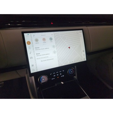 Land Rover Range Rover  SUV 2023,  4.4 benzyna, automat - Na sprzedaż za 724 500 zł - Katowice - zdjęcie 9