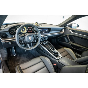 Porsche 911  Kabriolet 2022,  3.6 benzyna - Na sprzedaż za 1 359 150 zł - Katowice - zdjęcie 8