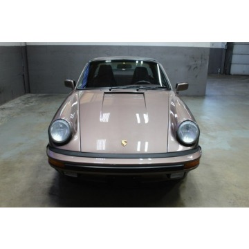 Porsche 911 1987,  3.2 benzyna - Na sprzedaż za 218 801 zł - Katowice - zdjęcie 2