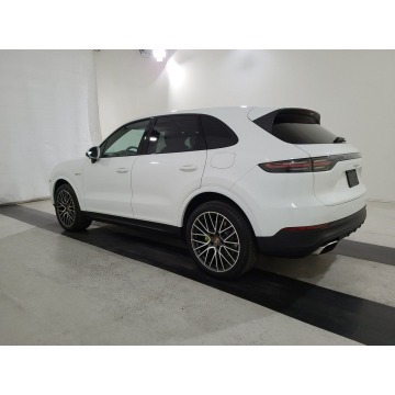 Porsche Cayenne  SUV 2019,  3.0 hybryda, automat - Na sprzedaż za 318 570 zł - Katowice - zdjęcie 4