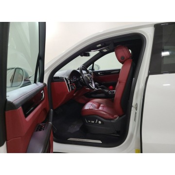 Porsche Cayenne  SUV 2019,  3.0 hybryda, automat - Na sprzedaż za 318 570 zł - Katowice - zdjęcie 7