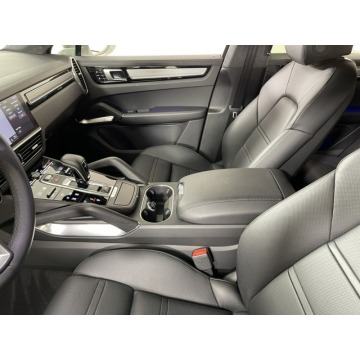 Porsche Cayenne  SUV 2020,  4.0 benzyna, automat - Na sprzedaż za 535 050 zł - Katowice - zdjęcie 5