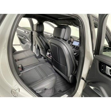 Porsche Cayenne  SUV 2020,  4.0 benzyna, automat - Na sprzedaż za 535 050 zł - Katowice - zdjęcie 6