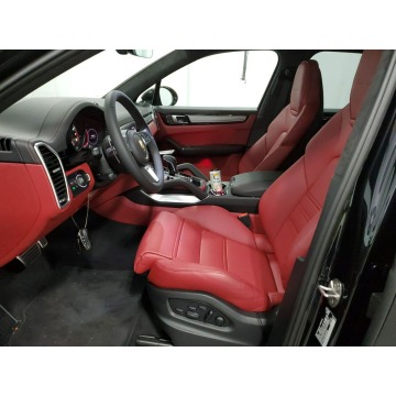 Porsche Cayenne  SUV 2022,  4.0 benzyna, automat - Na sprzedaż za 466 662 zł - Katowice - zdjęcie 9