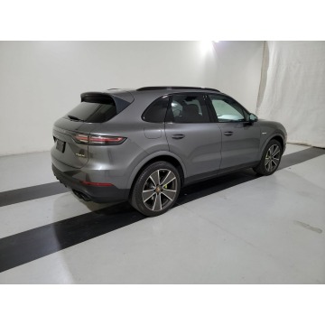 Porsche Cayenne  SUV 2022,  3.0 hybryda, automat - Na sprzedaż za 285 000 zł - Katowice - zdjęcie 4