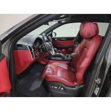 Porsche Cayenne  SUV 2022,  3.0 hybryda, automat - Na sprzedaż za 285 000 zł - Katowice - zdjęcie 7