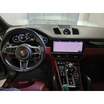 Porsche Cayenne  SUV 2022,  3.0 hybryda, automat - Na sprzedaż za 285 000 zł - Katowice - zdjęcie 8