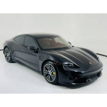 Porsche Taycan - TAYCAN