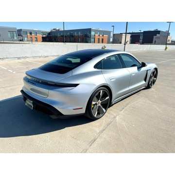 Porsche Taycan  Sedan/Limuzyna 2020 elektryczny, automat - Na sprzedaż za 339 480 zł - Katowice - zdjęcie 4