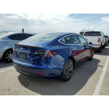 Tesla Model 3  Sedan/Limuzyna 2020 elektryczny, automat - Na sprzedaż za 204 057 zł - Katowice - zdjęcie 3