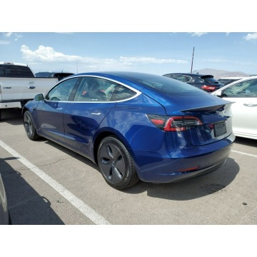 Tesla Model 3  Sedan/Limuzyna 2020 elektryczny, automat - Na sprzedaż za 204 057 zł - Katowice - zdjęcie 4