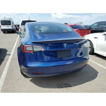 Tesla Model 3  Sedan/Limuzyna 2020 elektryczny, automat - Na sprzedaż za 204 057 zł - Katowice - zdjęcie 5