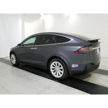 Tesla Model X  SUV 2021 elektryczny, automat - Na sprzedaż za 183 270 zł - Katowice - zdjęcie 2