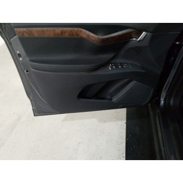 Tesla Model X  SUV 2021 elektryczny, automat - Na sprzedaż za 183 270 zł - Katowice - zdjęcie 3