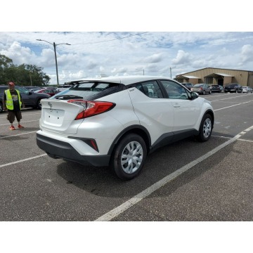 Toyota C-HR  SUV 2020,  2.0 benzyna, automat - Na sprzedaż za 107 994 zł - Katowice - zdjęcie 4