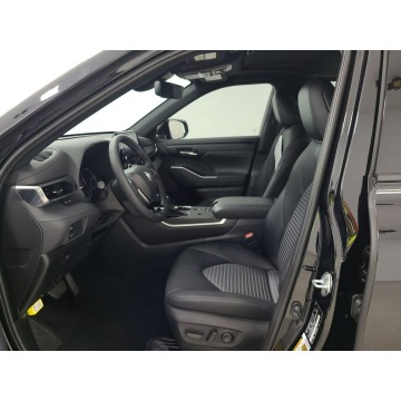 Toyota Highlander  SUV 2021,  3.5 benzyna, automat - Na sprzedaż za 146 370 zł - Katowice - zdjęcie 5