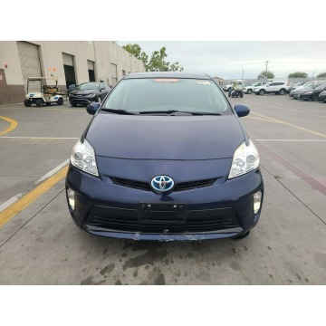 Toyota Prius  SUV 2015,  1.8 hybryda, automat - Na sprzedaż za 35 793 zł - Katowice - zdjęcie 2