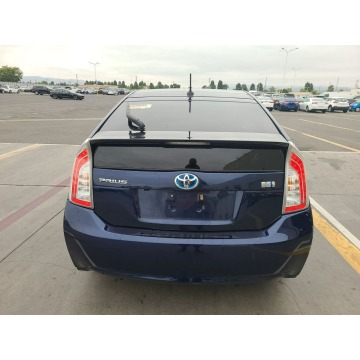 Toyota Prius  SUV 2015,  1.8 hybryda, automat - Na sprzedaż za 35 793 zł - Katowice - zdjęcie 5