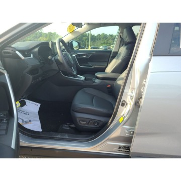 Toyota   SUV 2021,  2.5 benzyna, automat - Na sprzedaż za 131 610 zł - Katowice - zdjęcie 5