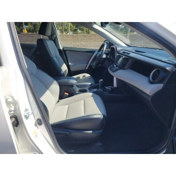 Toyota   SUV 2016,  2.5 hybryda, automat - Na sprzedaż za 92 400 zł - Katowice - zdjęcie 9