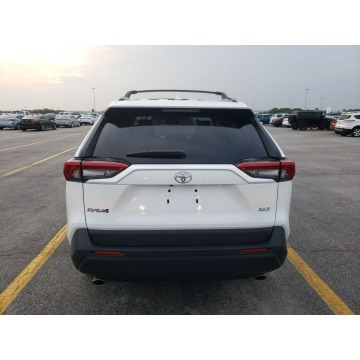 Toyota   SUV 2020,  2.5 benzyna, automat - Na sprzedaż za 109 470 zł - Katowice - zdjęcie 4