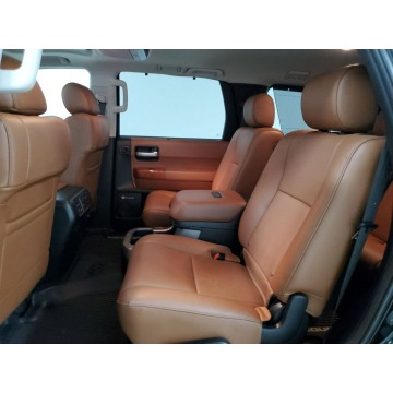 Toyota Sequoia  SUV 2019,  5.7 benzyna, automat - Na sprzedaż za 218 940 zł - Katowice - zdjęcie 10