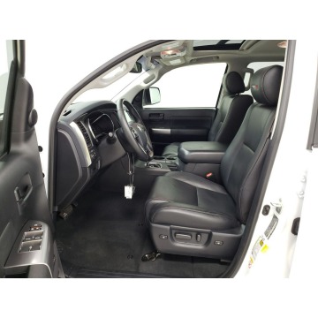 Toyota Sequoia  SUV 2020,  5.7 benzyna, automat - Na sprzedaż za 167 280 zł - Katowice - zdjęcie 7