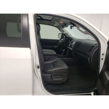 Toyota Sequoia  SUV 2020,  5.7 benzyna, automat - Na sprzedaż za 167 280 zł - Katowice - zdjęcie 8