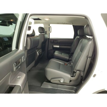 Toyota Sequoia  SUV 2020,  5.7 benzyna, automat - Na sprzedaż za 167 280 zł - Katowice - zdjęcie 10