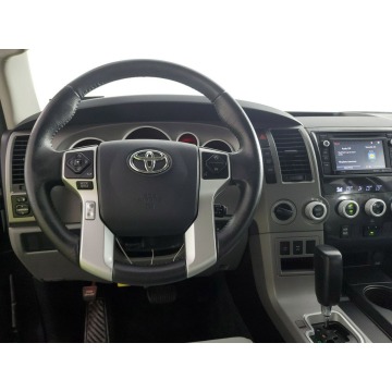 Toyota Sequoia  SUV 2019,  5.7 benzyna, automat - Na sprzedaż za 127 920 zł - Katowice - zdjęcie 9