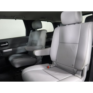 Toyota Sequoia  SUV 2020,  5.7 benzyna, automat - Na sprzedaż za 205 410 zł - Katowice - zdjęcie 9