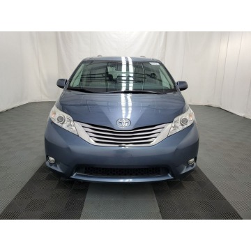 Toyota Sienna 2017,  3.5 benzyna, automat - Na sprzedaż za 89 790 zł - Katowice - zdjęcie 2