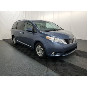 Toyota Sienna 2017,  3.5 benzyna, automat - Na sprzedaż za 89 790 zł - Katowice - zdjęcie 3