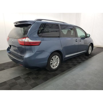 Toyota Sienna 2017,  3.5 benzyna, automat - Na sprzedaż za 89 790 zł - Katowice - zdjęcie 4