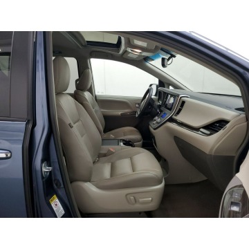 Toyota Sienna 2017,  3.5 benzyna, automat - Na sprzedaż za 89 790 zł - Katowice - zdjęcie 8