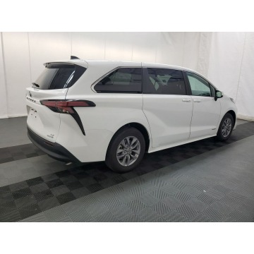 Toyota Sienna 2021,  2.5 benzyna, automat - Na sprzedaż za 158 670 zł - Katowice - zdjęcie 4