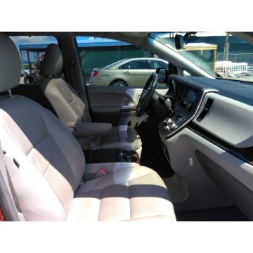 Toyota Sienna  Minivan/Van 2016,  3.5 benzyna, automat - Na sprzedaż za 73 554 zł - Katowice - zdjęcie 8