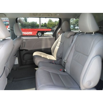 Toyota Sienna  Minivan/Van 2016,  3.5 benzyna, automat - Na sprzedaż za 73 554 zł - Katowice - zdjęcie 10