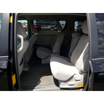 Toyota Sienna  Minivan/Van 2014,  3.5 benzyna, automat - Na sprzedaż za 52 029 zł - Katowice - zdjęcie 9
