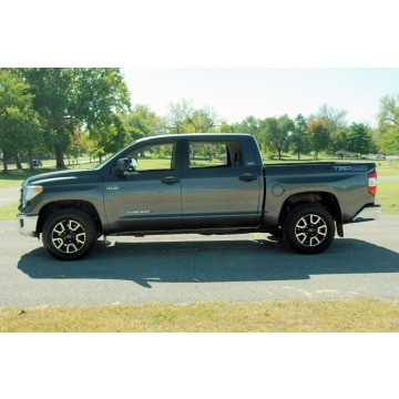 Toyota Tundra 2016,  5.7 benzyna, automat - Na sprzedaż za 139 700 zł - Katowice - zdjęcie 4