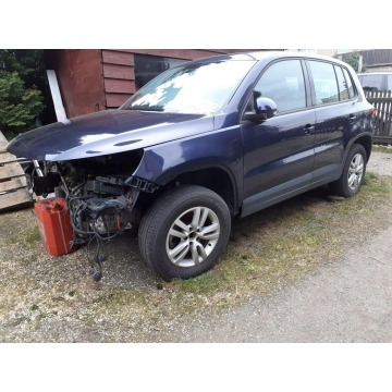 Volkswagen Tiguan  SUV 2014,  2.0 benzyna, automat - Na sprzedaż za 27 500 zł - Katowice - zdjęcie 4